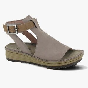 Naot Verbena Cutout Gladiator Sandals in Olive Neutral Size 36 US 5.5